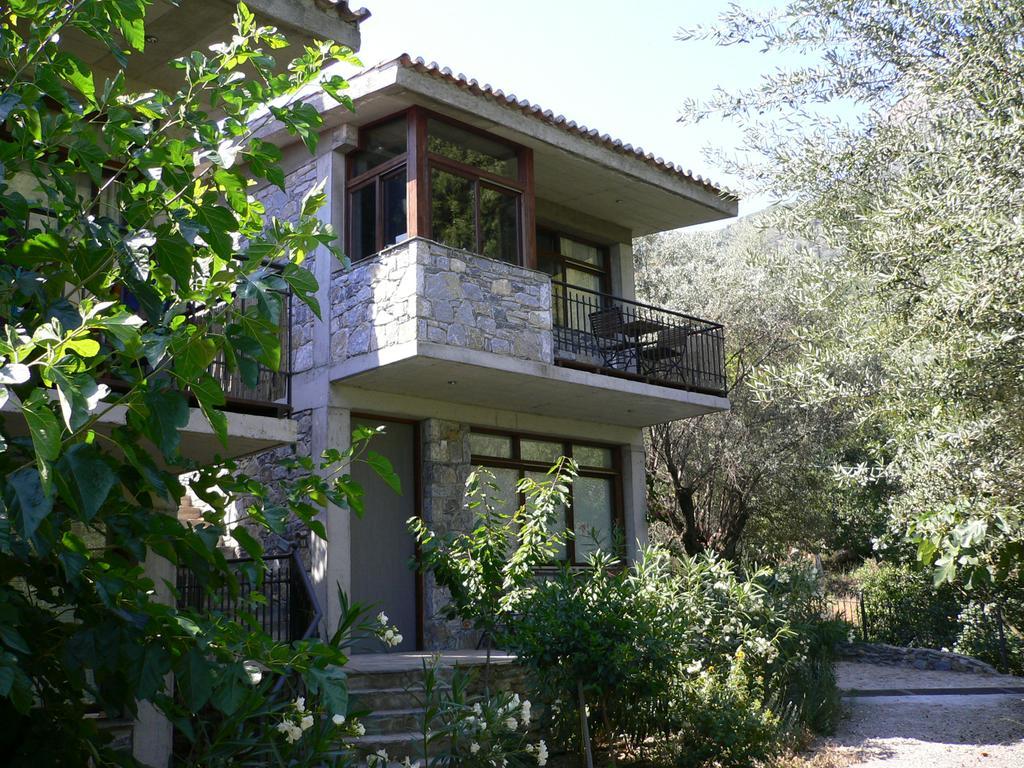 Studios Kyparissi&Spa Tirós Esterno foto