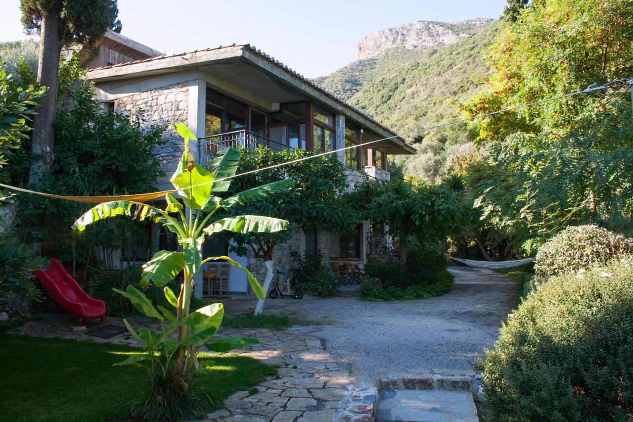 Studios Kyparissi&Spa Tirós Esterno foto